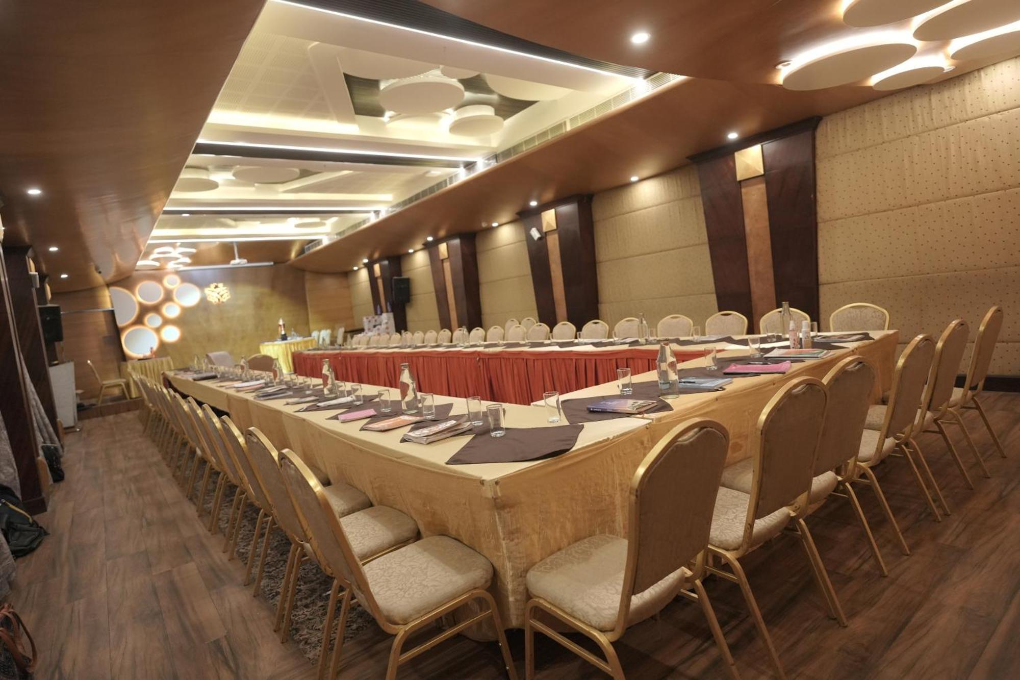 Maurya Rajadhani Thiruvananthapuram Екстериор снимка